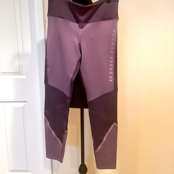 Under Armour Two-ToneJogging Set Purple and Lavender Size Large - Picture 3 of 5